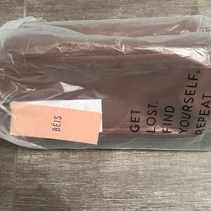 BÉIS The Dopp Bag in Maple